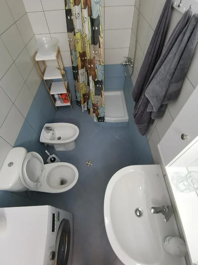 Art Apartment Clever Durres 0*,