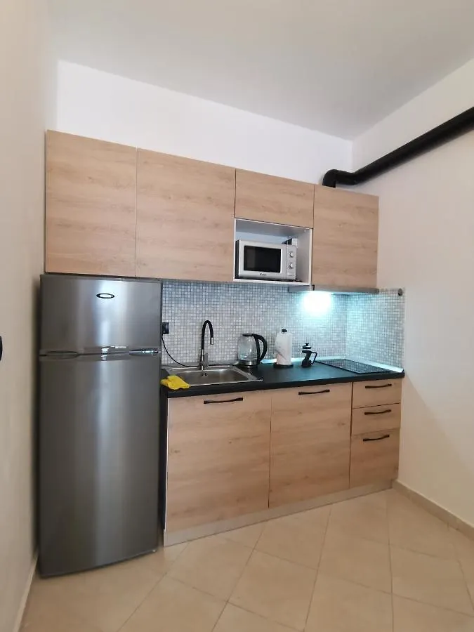 Art Apartment Clever Durres 0*,